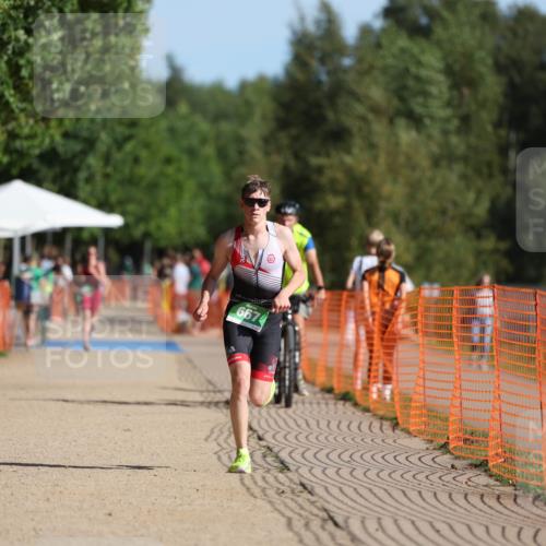 07.09.2025 - 19. Norderstedt Triathlon Michael Strokosch http://msf.ph/oto/8811396 07.09.2025 10:41:59 Laufen 667 meine-sportfotos.de