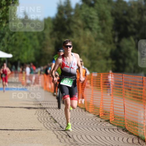 07.09.2025 - 19. Norderstedt Triathlon Michael Strokosch http://msf.ph/oto/8811417 07.09.2025 10:42:00 Laufen 667 meine-sportfotos.de
