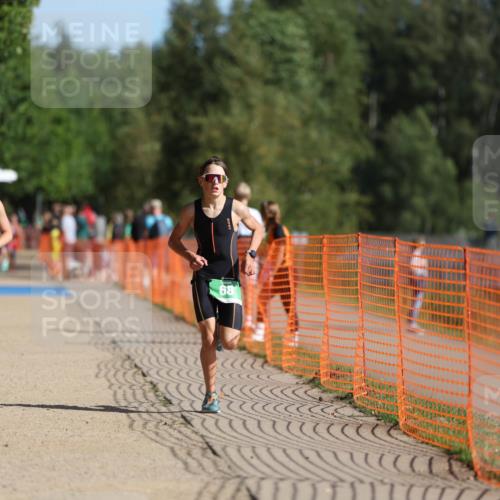 07.09.2025 - 19. Norderstedt Triathlon Michael Strokosch http://msf.ph/oto/8811622 07.09.2025 10:42:15 Laufen 68, 86, 648 meine-sportfotos.de