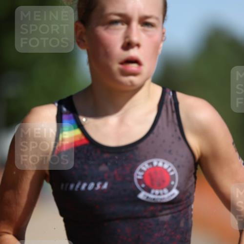 07.09.2025 - 19. Norderstedt Triathlon Michael Strokosch http://msf.ph/oto/8811704 07.09.2025 11:40:39 Laufen 1160, 1170 meine-sportfotos.de