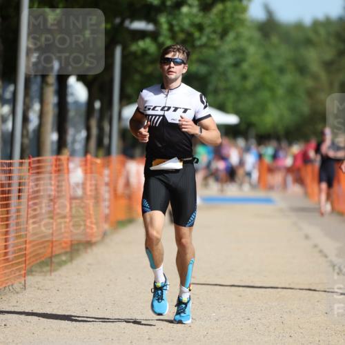 07.09.2025 - 19. Norderstedt Triathlon Michael Strokosch http://msf.ph/oto/8811735 07.09.2025 11:40:53 Laufen 844, 1206 meine-sportfotos.de