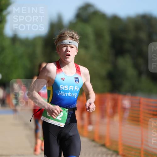 07.09.2025 - 19. Norderstedt Triathlon Michael Strokosch http://msf.ph/oto/8811927 07.09.2025 10:42:34 Laufen 652, 672, 686 meine-sportfotos.de