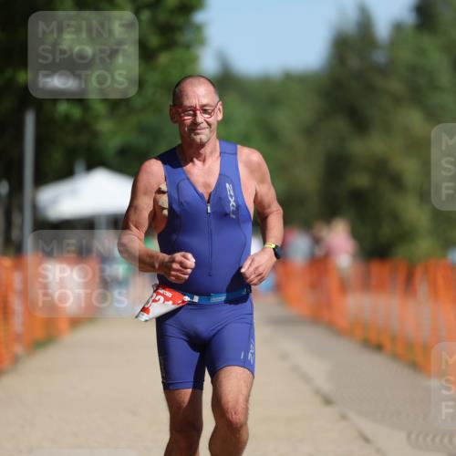 07.09.2025 - 19. Norderstedt Triathlon Michael Strokosch http://msf.ph/oto/8812072 07.09.2025 11:41:19 Laufen 821 meine-sportfotos.de