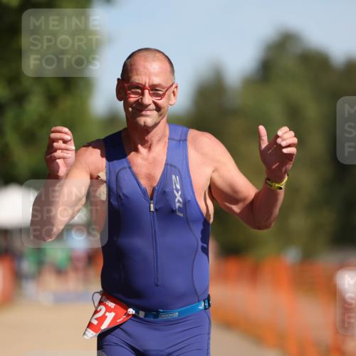 07.09.2025 - 19. Norderstedt Triathlon Michael Strokosch http://msf.ph/oto/8812105 07.09.2025 11:41:20 Laufen 821 meine-sportfotos.de