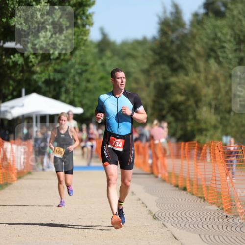 07.09.2025 - 19. Norderstedt Triathlon Michael Strokosch http://msf.ph/oto/8812149 07.09.2025 11:41:40 Laufen 734, 1155 meine-sportfotos.de