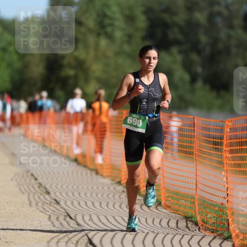 07.09.2025 - 19. Norderstedt Triathlon Michael Strokosch http://msf.ph/oto/8812151 07.09.2025 10:42:44 Laufen 112, 690 meine-sportfotos.de