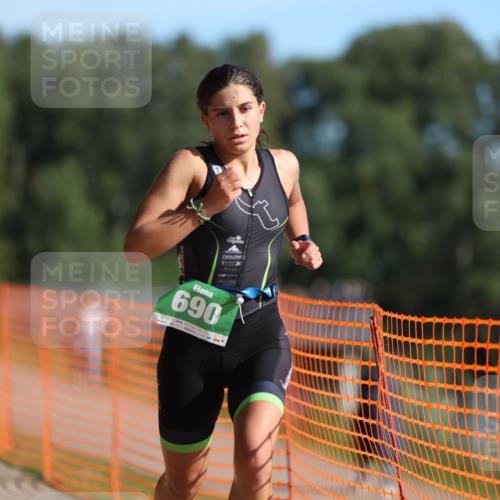 07.09.2025 - 19. Norderstedt Triathlon Michael Strokosch http://msf.ph/oto/8812194 07.09.2025 10:42:45 Laufen 112, 690 meine-sportfotos.de