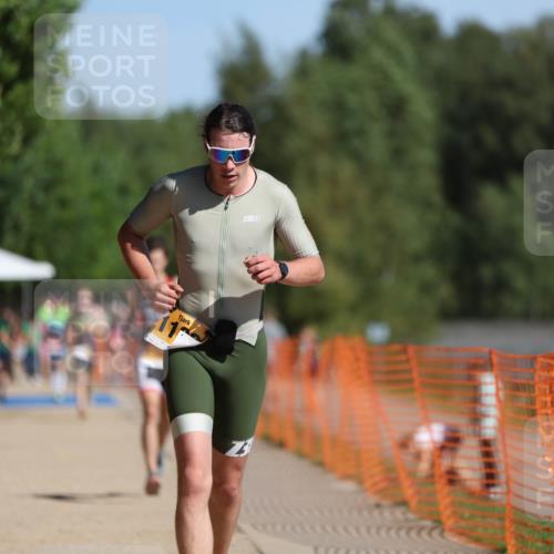 07.09.2025 - 19. Norderstedt Triathlon Michael Strokosch http://msf.ph/oto/8812407 07.09.2025 11:41:51 Laufen 1155, 1183, 1188 meine-sportfotos.de