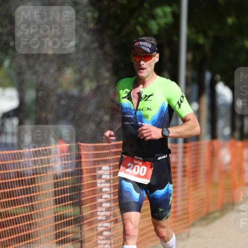 07.09.2025 - 19. Norderstedt Triathlon Michael Strokosch http://msf.ph/oto/8812769 07.09.2025 11:42:10 Laufen 200, 1314 meine-sportfotos.de