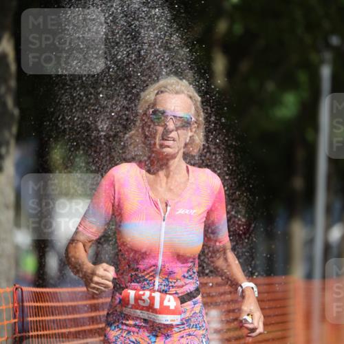 07.09.2025 - 19. Norderstedt Triathlon Michael Strokosch http://msf.ph/oto/8812931 07.09.2025 11:42:17 Laufen 1314 meine-sportfotos.de