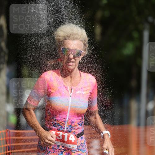 07.09.2025 - 19. Norderstedt Triathlon Michael Strokosch http://msf.ph/oto/8812937 07.09.2025 11:42:17 Laufen 1314 meine-sportfotos.de