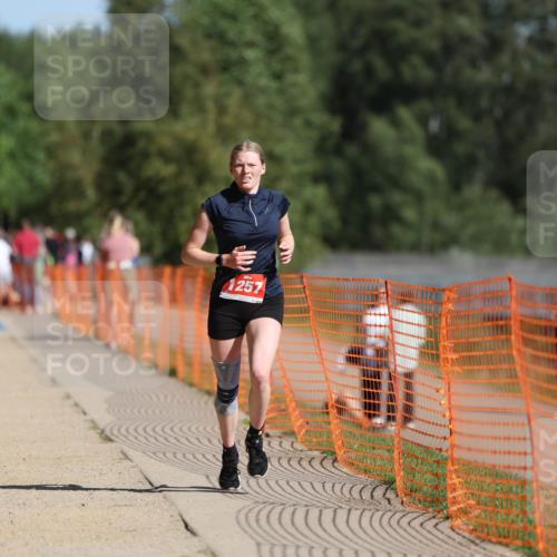 07.09.2025 - 19. Norderstedt Triathlon Michael Strokosch http://msf.ph/oto/8813061 07.09.2025 11:42:24 Laufen 1257 meine-sportfotos.de