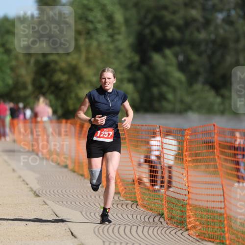 07.09.2025 - 19. Norderstedt Triathlon Michael Strokosch http://msf.ph/oto/8813069 07.09.2025 11:42:24 Laufen 1257 meine-sportfotos.de