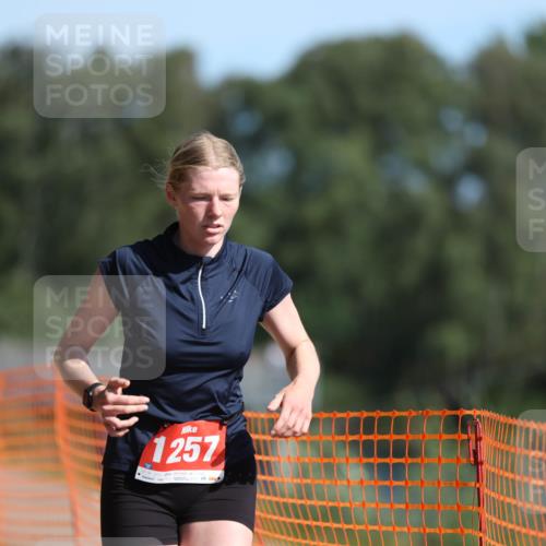 07.09.2025 - 19. Norderstedt Triathlon Michael Strokosch http://msf.ph/oto/8813138 07.09.2025 11:42:27 Laufen 1257 meine-sportfotos.de