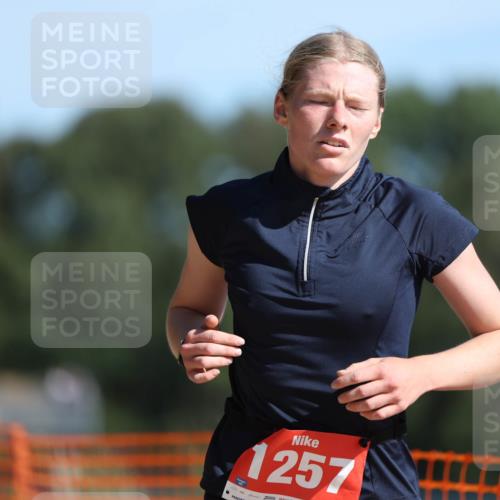 07.09.2025 - 19. Norderstedt Triathlon Michael Strokosch http://msf.ph/oto/8813168 07.09.2025 11:42:28 Laufen 1152, 1257 meine-sportfotos.de