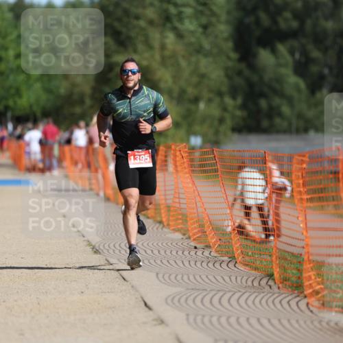 07.09.2025 - 19. Norderstedt Triathlon Michael Strokosch http://msf.ph/oto/8813322 07.09.2025 11:42:38 Laufen 1152, 1395 meine-sportfotos.de
