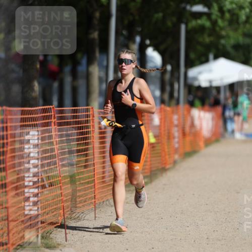 07.09.2025 - 19. Norderstedt Triathlon Michael Strokosch http://msf.ph/oto/8813454 07.09.2025 11:42:47 Laufen 1168 meine-sportfotos.de
