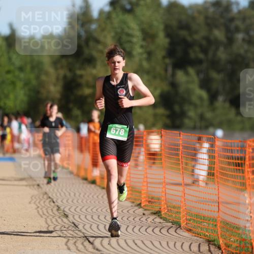 07.09.2025 - 19. Norderstedt Triathlon Michael Strokosch http://msf.ph/oto/8813470 07.09.2025 10:44:31 Laufen 637, 678 meine-sportfotos.de