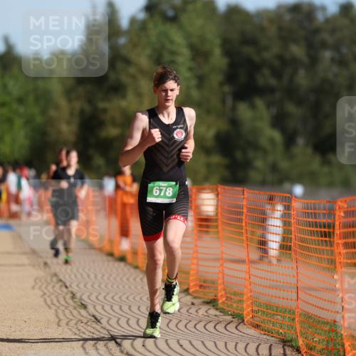 07.09.2025 - 19. Norderstedt Triathlon Michael Strokosch http://msf.ph/oto/8813477 07.09.2025 10:44:31 Laufen 637, 678 meine-sportfotos.de