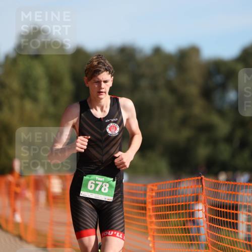 07.09.2025 - 19. Norderstedt Triathlon Michael Strokosch http://msf.ph/oto/8813515 07.09.2025 10:44:33 Laufen 64, 637, 678 meine-sportfotos.de