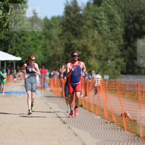 07.09.2025 - 19. Norderstedt Triathlon Michael Strokosch http://msf.ph/oto/8813739 07.09.2025 11:43:14 Laufen 238, 1182, 1227 meine-sportfotos.de