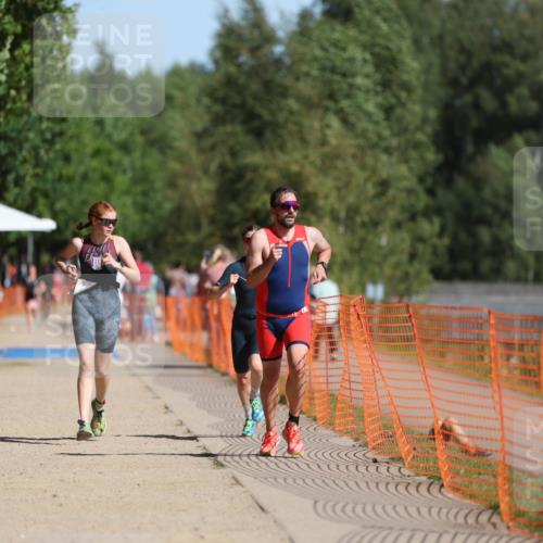 07.09.2025 - 19. Norderstedt Triathlon Michael Strokosch http://msf.ph/oto/8813759 07.09.2025 11:43:15 Laufen 238, 1182, 1227 meine-sportfotos.de