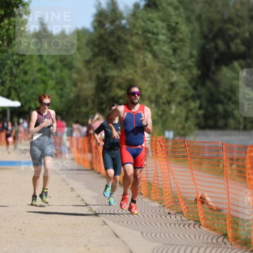07.09.2025 - 19. Norderstedt Triathlon Michael Strokosch http://msf.ph/oto/8813767 07.09.2025 11:43:15 Laufen 238, 1182, 1227 meine-sportfotos.de