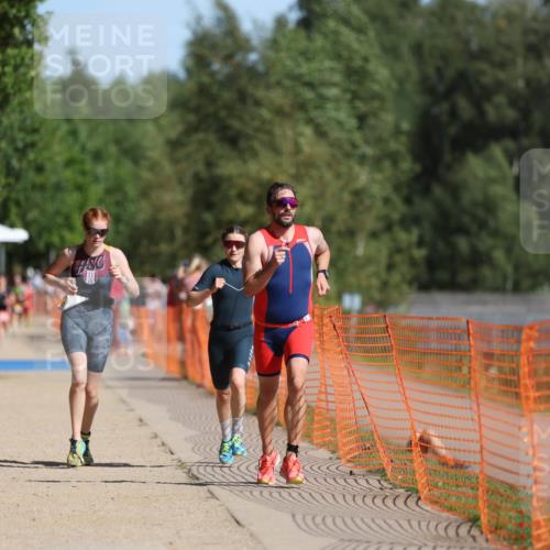 07.09.2025 - 19. Norderstedt Triathlon Michael Strokosch http://msf.ph/oto/8813780 07.09.2025 11:43:16 Laufen 238, 1182, 1227 meine-sportfotos.de