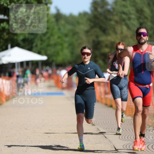 07.09.2025 - 19. Norderstedt Triathlon Michael Strokosch http://msf.ph/oto/8813831 07.09.2025 11:43:18 Laufen 238, 1182, 1227 meine-sportfotos.de