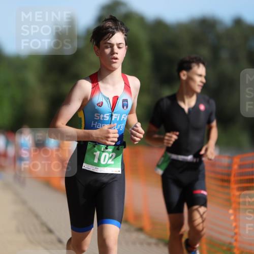 07.09.2025 - 19. Norderstedt Triathlon Michael Strokosch http://msf.ph/oto/8813841 07.09.2025 10:44:50 Laufen 102, 651 meine-sportfotos.de