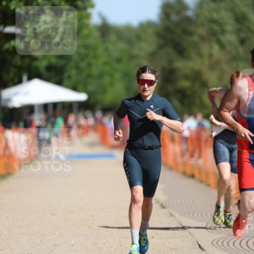 07.09.2025 - 19. Norderstedt Triathlon Michael Strokosch http://msf.ph/oto/8813845 07.09.2025 11:43:19 Laufen 238, 1182, 1227 meine-sportfotos.de