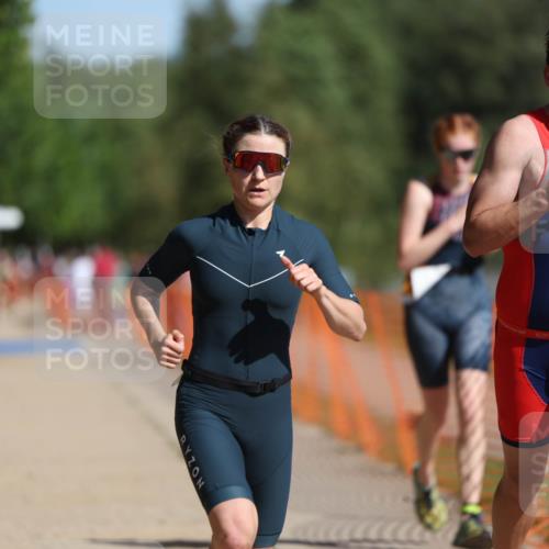 07.09.2025 - 19. Norderstedt Triathlon Michael Strokosch http://msf.ph/oto/8813879 07.09.2025 11:43:20 Laufen 238, 1182, 1227 meine-sportfotos.de