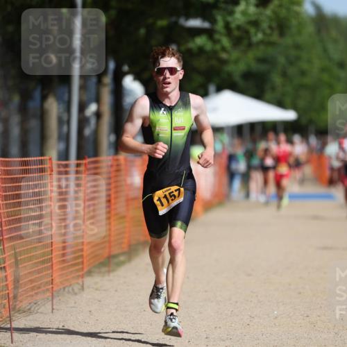 07.09.2025 - 19. Norderstedt Triathlon Michael Strokosch http://msf.ph/oto/8814045 07.09.2025 11:43:39 Laufen 1157, 1390 meine-sportfotos.de