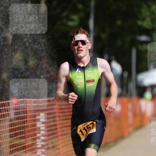 07.09.2025 - 19. Norderstedt Triathlon Michael Strokosch http://msf.ph/oto/8814082 07.09.2025 11:43:40 Laufen 1157, 1390 meine-sportfotos.de