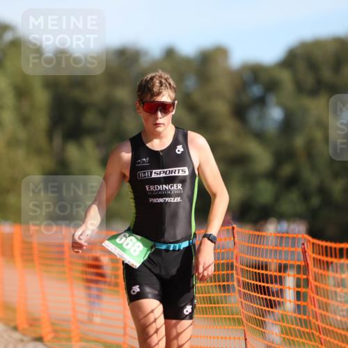 07.09.2025 - 19. Norderstedt Triathlon Michael Strokosch http://msf.ph/oto/8814455 07.09.2025 10:45:23 Laufen 57, 89, 104, 114, 668, 670 meine-sportfotos.de