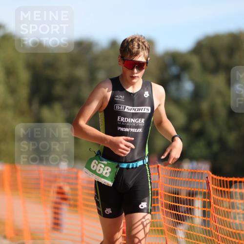 07.09.2025 - 19. Norderstedt Triathlon Michael Strokosch http://msf.ph/oto/8814466 07.09.2025 10:45:23 Laufen 57, 89, 104, 114, 668, 670 meine-sportfotos.de