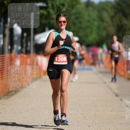 07.09.2025 - 19. Norderstedt Triathlon Michael Strokosch http://msf.ph/oto/8814469 07.09.2025 11:43:55 Laufen 1174, 1196, 1308 meine-sportfotos.de