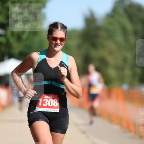 07.09.2025 - 19. Norderstedt Triathlon Michael Strokosch http://msf.ph/oto/8814506 07.09.2025 11:43:57 Laufen 1174, 1176, 1308 meine-sportfotos.de