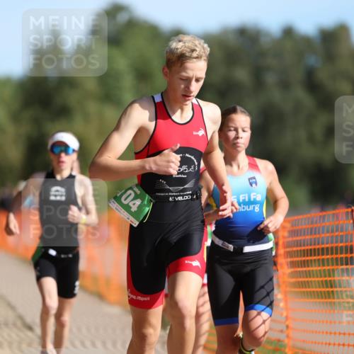 07.09.2025 - 19. Norderstedt Triathlon Michael Strokosch http://msf.ph/oto/8814565 07.09.2025 10:45:29 Laufen 57, 89, 104, 669, 670 meine-sportfotos.de