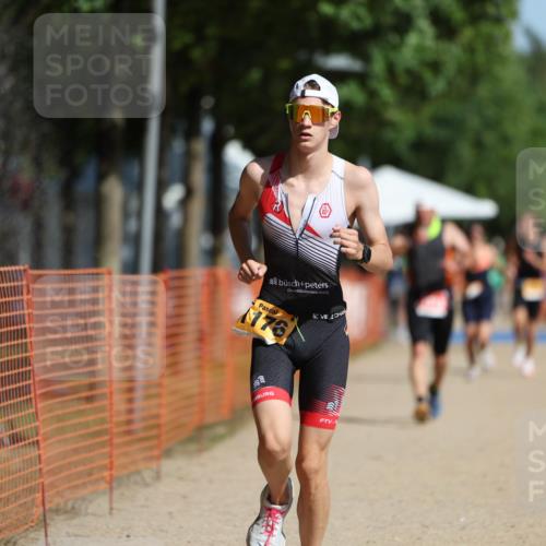 07.09.2025 - 19. Norderstedt Triathlon Michael Strokosch http://msf.ph/oto/8814643 07.09.2025 11:44:04 Laufen 1174, 1176, 1219 meine-sportfotos.de