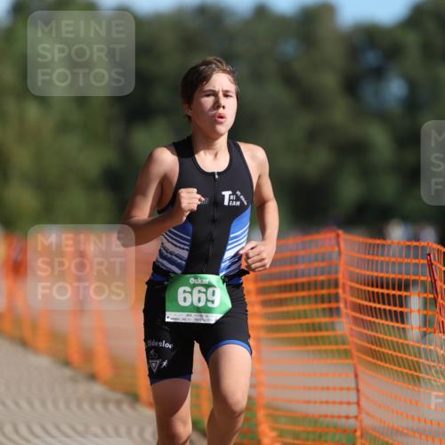 07.09.2025 - 19. Norderstedt Triathlon Michael Strokosch http://msf.ph/oto/8814654 07.09.2025 10:45:33 Laufen 57, 76, 89, 104, 669, 670 meine-sportfotos.de