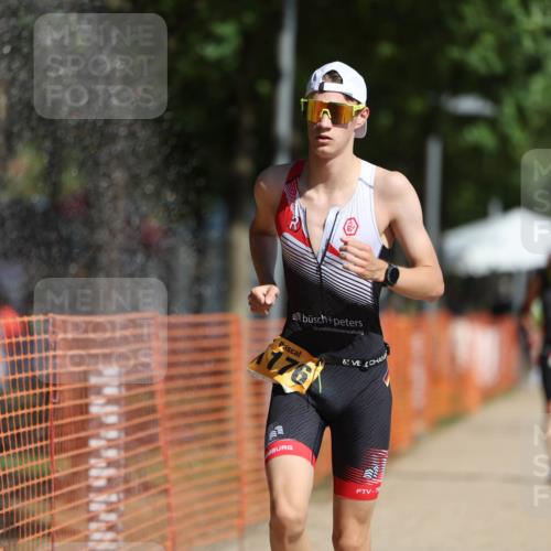 07.09.2025 - 19. Norderstedt Triathlon Michael Strokosch http://msf.ph/oto/8814665 07.09.2025 11:44:05 Laufen 1174, 1176, 1195, 1203, 1219 meine-sportfotos.de
