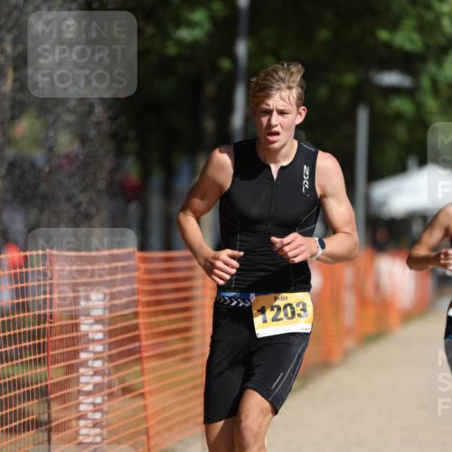 07.09.2025 - 19. Norderstedt Triathlon Michael Strokosch http://msf.ph/oto/8814828 07.09.2025 11:44:12 Laufen 1195, 1203, 1219 meine-sportfotos.de