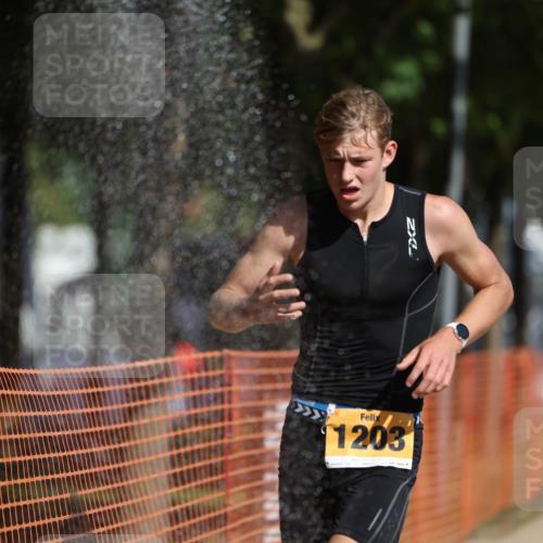 07.09.2025 - 19. Norderstedt Triathlon Michael Strokosch http://msf.ph/oto/8814841 07.09.2025 11:44:13 Laufen 1195, 1203, 1219 meine-sportfotos.de