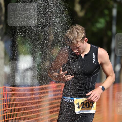 07.09.2025 - 19. Norderstedt Triathlon Michael Strokosch http://msf.ph/oto/8814851 07.09.2025 11:44:13 Laufen 1195, 1203, 1219 meine-sportfotos.de