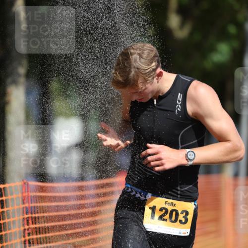 07.09.2025 - 19. Norderstedt Triathlon Michael Strokosch http://msf.ph/oto/8814859 07.09.2025 11:44:13 Laufen 1195, 1203, 1219 meine-sportfotos.de