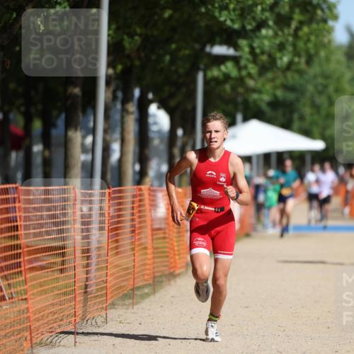 07.09.2025 - 19. Norderstedt Triathlon Michael Strokosch http://msf.ph/oto/8814987 07.09.2025 11:44:40 Laufen 1163, 1173 meine-sportfotos.de