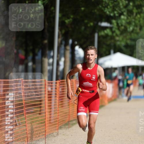 07.09.2025 - 19. Norderstedt Triathlon Michael Strokosch http://msf.ph/oto/8815010 07.09.2025 11:44:41 Laufen 806, 1163, 1173 meine-sportfotos.de