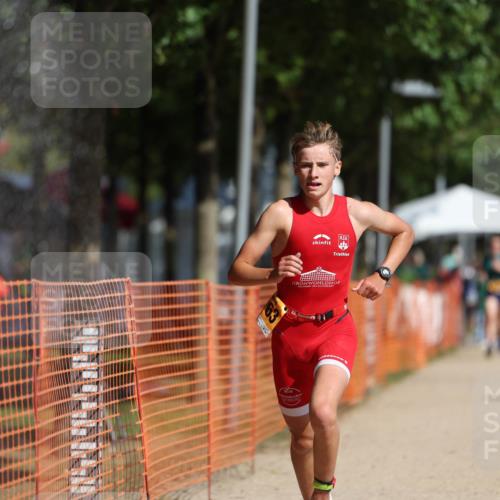 07.09.2025 - 19. Norderstedt Triathlon Michael Strokosch http://msf.ph/oto/8815025 07.09.2025 11:44:41 Laufen 806, 1163, 1173 meine-sportfotos.de
