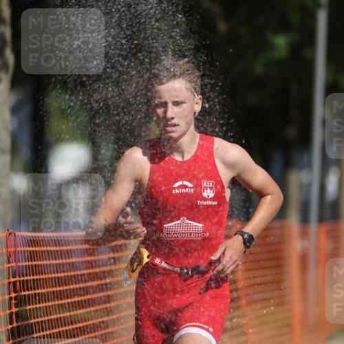 07.09.2025 - 19. Norderstedt Triathlon Michael Strokosch http://msf.ph/oto/8815070 07.09.2025 11:44:43 Laufen 806, 1163, 1173 meine-sportfotos.de